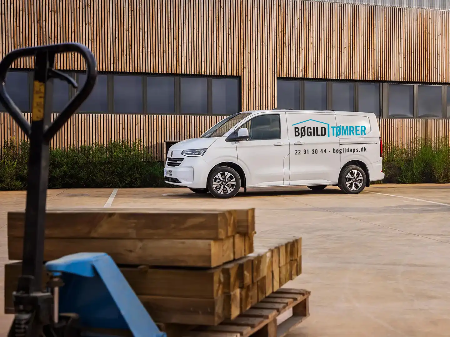 BØGILD tømrer bil